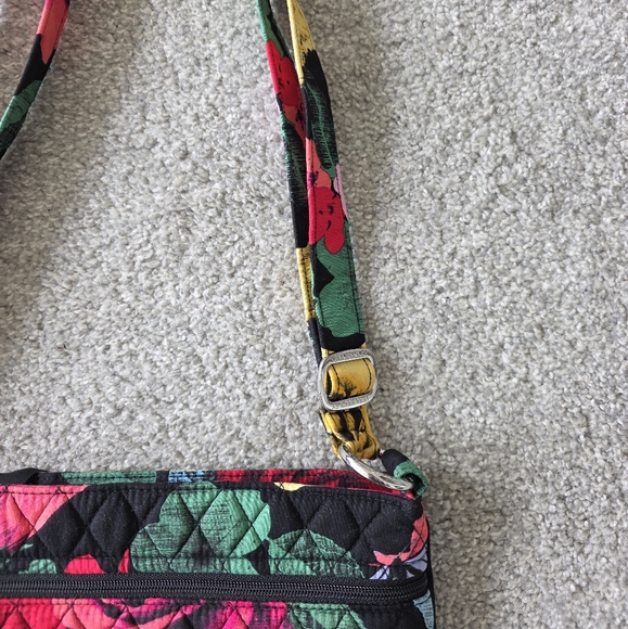 Vera Bradley Crossbody - Picture 5 of 6